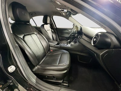 2021 Alfa Romeo Giulia Base