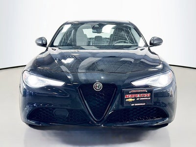 2021 Alfa Romeo Giulia Base