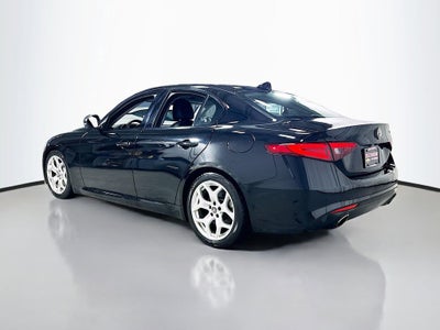 2021 Alfa Romeo Giulia Base